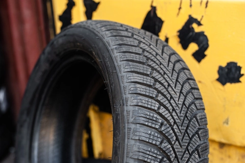 фото протектора и шины Ice Blazer Alpine+ Шина Sailun Ice Blazer Alpine+ 185/55 R16 87H